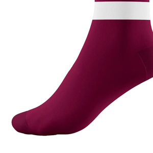Vente en gros de chaussettes de cheville bordeaux de haute qualité avec rayures blanches, respirantes, tricotées, décontractées pour adultes - Product Image 2