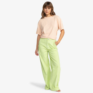 เสื้อยืดผู้หญิงทรงหลวมคุณภาพสูง ผลิตจากผ้าโพลีเอสเตอร์/คอตตอน ลายทาง คอวี สไตล์ลำลอง สตรีทแวร์ ใส่สบาย เป็นมิตรต่อสิ่งแวดล้อม - Product Image 4