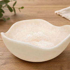 Forme et taille personnalisées bol en résine époxy sculpté à la main, bol incurvé en résine époxy edesg, bol en résine époxy pour cadeau de Saint-Valentin - Product Image 1