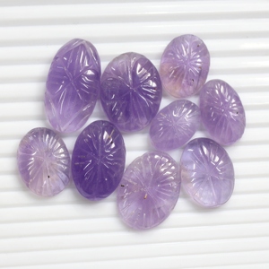 Cabujón de Amatista Natural Tallada al por Mayor |   Piedra preciosa tallada en forma de flor morada para la fabricación de joyas - Product Image 2