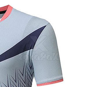 Ensemble d'uniformes de tennis 100 % polyester respirant en gros – Tailles et couleurs personnalisables, logos et numéros sur mesure - Product Image 4