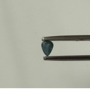 Alexandrite à changement de couleur naturel, taille poire, 0,43 carat, certifiée IGI, pierre précieuse brute non traitée, vert à rouge, qualité AAAA, pierre précieuse fine - Product Image 1