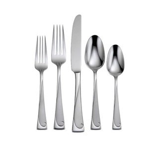 Couverts en métal Prestige : Présentation Culinaire Raffinée, Conçus pour Compléter les Repas Élégants et la Vie Moderne - Product Image 4