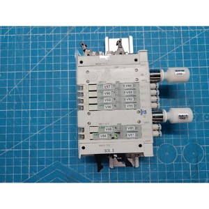 Conjunto de Válvulas Solenoides Neumáticas CKD N4E0-Q + N3E00660-M + N4E0-Q-C, Usado como Piezas de Repuesto para Equipos Legacy Semiconductor - Product Image 2