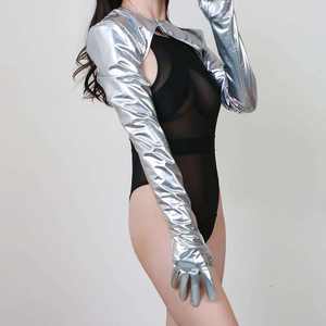 ถุงมือยาวแบบเงาสำหรับผู้หญิง ทำจาก PVC เงาวาว ความยาวระดับโอเปร่า เหมาะสำหรับคอสเพลย์ แฟชั่น การแสดง  แบบยาวถึงข้อศอก - Product Image 2