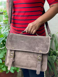 Customized Full Grain Leather Briefcase Genuine Goat Leather Messenger Bags Pure Leather Shoulder Laptop Bags - Product Image 2