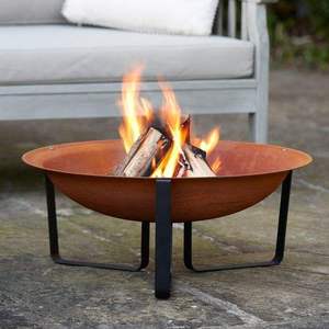 Brasero décoratif de jardin en fer forgé avec support, modèle Winters Natural Heater, en forme de cœur, pour rôtir - Product Image 1