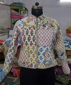 Chaqueta Acolchada Reversible de Algodón para Mujer, de Alta Calidad, con Estampado Floral, para Invierno, Talla Personalizada, para Otoño - Product Image 4