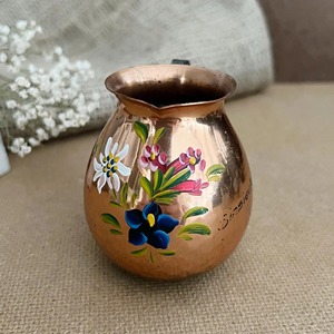 Pichet en cuivre artisanal avec motif floral, carafe vintage en métal pour boissons, objet décoratif, cadeau - Product Image 5