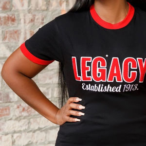 Camiseta Delta Legacy con Bordado Chenille, Prenda de Algodón Premium para Hermandades, Ropa Griega DST, Camiseta con Ribete Negro - Product Image 4