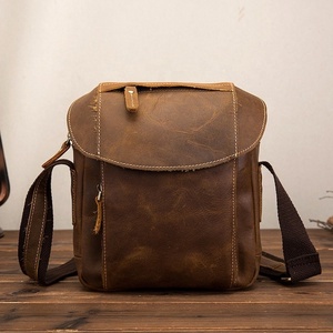 Bolso Bandolera de Cuero Genuino, Hecho a Mano, Ecológico, Resistente al Agua, Personalizable, con Cierre Decorativo para Mujer - Product Image 2