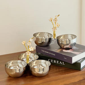 Plats de service modernes en métal à double compartiment avec poignée en forme de fleur dorée, finition argentée polie, pour la table et les cadeaux - Product Image 4