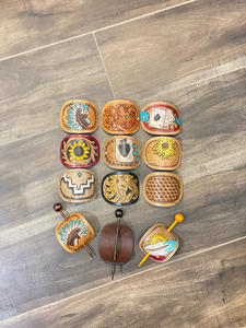 New Southwest Western Native Tribal Designer Color Tooled Leather Hair Barrettes Retro Luxury Hair Accesorio en tarifas al por mayor - Product Image 3