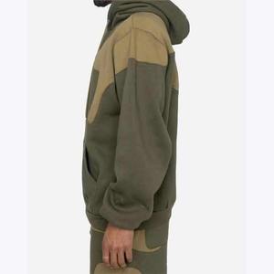 Hoodie et short entièrement personnalisables de qualité supérieure pour un usage décontracté ou sportif, tissu premium haute densité, hoodie tendance unisexe. - Product Image 5