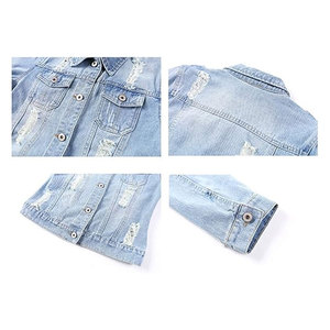 Veste en jean courte rétro pour femme, manches 3/4, bleu clair, style décontracté vintage, chic, coupe courte, pour tous les jours - Product Image 3