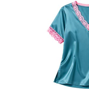 Ensemble de pyjama personnalisé pour femme en satin bleu sarcelle avec dentelle, haut à manches courtes col en V et short, vêtements de nuit doux, vêtements de détente, OEM personnalisé - Product Image 2