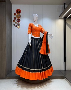 Lehenga Choli de Algodón Camric Puro con Bordado de Espejos, Especial para Navratri, Traje Étnico Tradicional para Bodas y Festividades de Invierno - Product Image 3