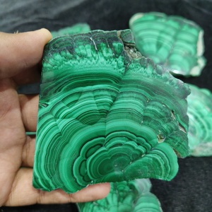 Tranche de malachite verte polie, pierre gemme rayée, spécimen minéral pour la décoration de la maison et du bureau, vente en gros, objet de collection artistique - Product Image 3