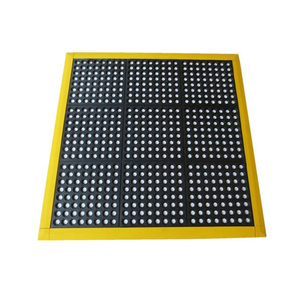 Alfombra de Goma Antideslizante y Antifatiga, Piso Vinílico Resistente al Desgaste con Diseño Hueco y Característica Antideslizante - Product Image 1