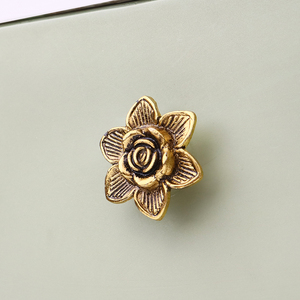Wholesale Metal Kitchen Cabinet Knobs <b>Gold</b> <b>Drawer</b> Knobs and <b>Pulls</b> Rose Flower Shape Kids Dresser Cupboards Knobs - Product Image 3