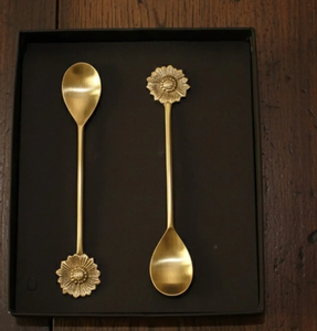 Cuillère en laiton de luxe, design tournesol, finition dorée brillante, vente en gros, fabrication de cuillères en laiton - Product Image 1