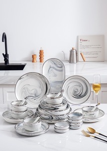 Juego de Vajilla de Porcelana Estilo Mármol Blanco, Libre de BPA, Borde Plateado, Acabado Clásico y Elegante de Alta Gama, para Bodas y Fiestas - Product Image 5