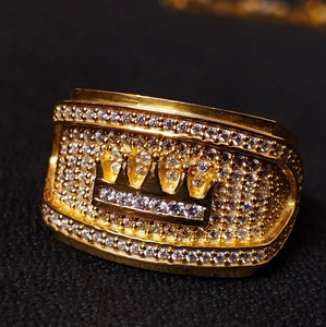 แหวนแต่งงานผู้ชาย ชุบโรเดียม เงินแท้ 925 ลายมงกุฎกษัตริย์ ครึ่งวง แหวนหมั้น ฮิปฮอป ของขวัญสำหรับคุณพ่อ - Product Image 1