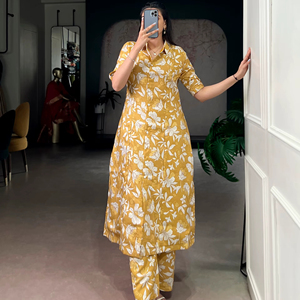 Ensemble de pyjama pour femmes en coton 100% pour le printemps et l'été, imprimé floral indien, doux, de haute qualité, vêtements de nuit surat - Product Image 6
