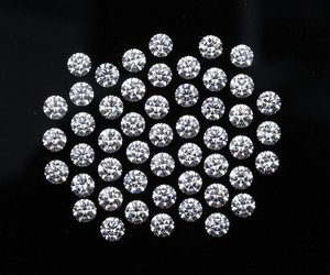Diamants ronds brillants de 2,8 mm, couleur D, certifiés IGI, cultivés en laboratoire, pierres fabriquées en laboratoire pour la fabrication de bijoux, très demandés. - Product Image 1