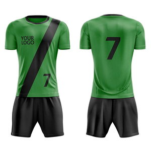 ชุดเสื้อฟุตบอลผู้ชายสั่งทำพิเศษ สีเขียวดำลายทาง พิมพ์ลายแบบ Sublimation ระบายอากาศได้ดี กางเกงขาสั้นโพลีเอสเตอร์ คอกลม ทรงสปอร์ต เหมาะกับทุกฤดูกาล - Product Image 1