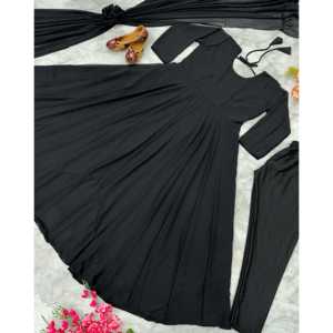 Hermoso vestido Anarkali con Dupatta para fiestas y asuntos nocturnos - Product Image 5