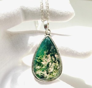 Pendentif en agate mousse naturelle – Bijoux en pierres précieuses faits à la main - Product Image 5