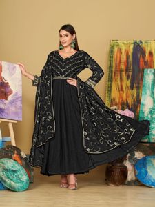 Costume Anarkali noir abordable pour femme, manches 3/4, en crêpe de georgette extensible, séchage rapide, semi-couture, idéal pour les fêtes et mariages - Product Image 2