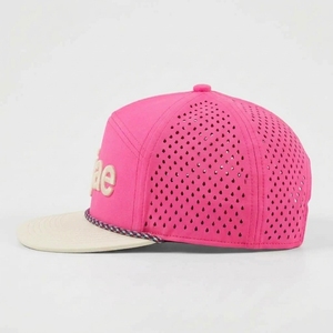 หมวกแก๊ปแบบ Snapback 7 แผง แบบกำหนดเอง ตัดด้วยเลเซอร์ ระบายอากาศได้ดี ทรงแบน ผลิตตามแบบ OEM ODM  ขั้นต่ำในการสั่งซื้อน้อย - Product Image 4