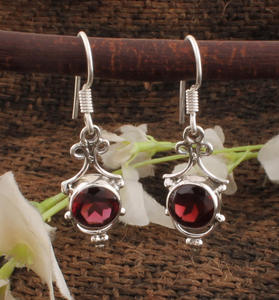 ต่างหูโกเมนสีแดงธรรมชาติ เงินแท้ 925 ต่างหูแบบห้อย ของแท้ หินประจำเดือนมกราคม ผู้ผลิตเครื่องประดับขายส่ง - Product Image 2