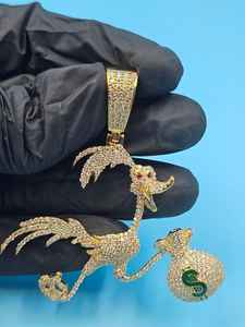 Pendentif Hip Hop en forme de canard et sac d'argent avec symbole $, entièrement serti de Moissanite VVS, Bijoux Hip Hop en Argent, Pendentif 3D style dessin animé - Product Image 5