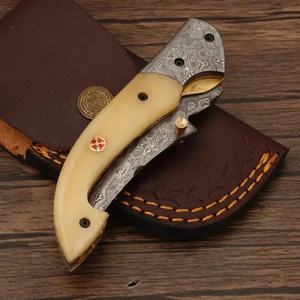 Cuchillo Plegable de Acero de Damasco para Caza y Camping, Hoja Recta con Punta Clip, Mango de Hueso, Grado Industrial 58HRC Pasha - Product Image 1