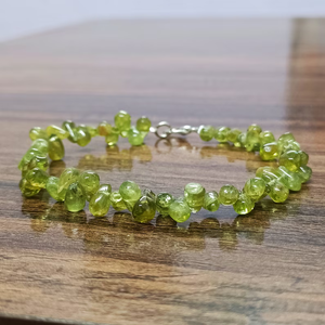 Bracelet en péridot naturel, perles lisses en forme de goutte d'eau, bracelet extensible fait main, bijoux cadeau pour femmes, prix de gros, vente en gros - Product Image 6