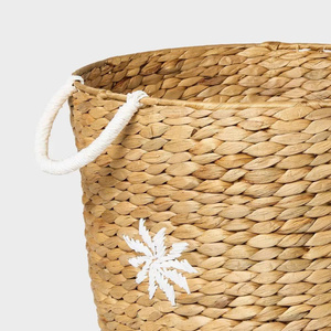 Panier de rangement en osier brodé pour chambres de garçons, thème sportif (basketball et football), panier à linge artisanal en jacinthe d'eau - Product Image 6