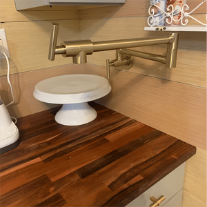 Rubinetto da cucina a due maniglie color oro con doppio giunto e bracci oscillanti, design pieghevole a parete per riempimento pentole - Product Image 6