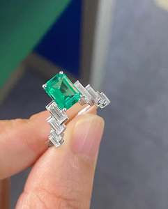 แหวนแต่งงานทองคำขาว 14k ประดับเพชรซิคอนสังเคราะห์ทรงเหลี่ยมมรกต 1.50 กะรัต ขายดี เหมาะสำหรับงานปาร์ตี้ - Product Image 4