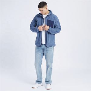 Vestes polaires modernes bleues pour hommes avec sweats à capuche Design élégant et léger Parfait pour les activités de plein air et les vêtements décontractés - Product Image 4