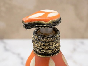 Dispensador de Jabón Decorativo Naranja con Incrustaciones de Madreperla en Forma de Hoja, Elegante Botella con Bomba para Loción, para Baño, Lavabo de Cocina - Product Image 2