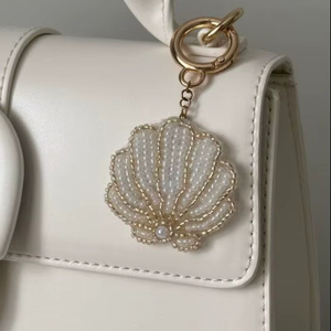 Llavero de Estrella con Perlas Blancas y Cuentas de Vidrio, Colgante para Bolso, Bordado Hecho a Mano, Anillo para Llaves, Soporte con Cierre Metálico Dorado, Joyería Personalizada - Product Image 1