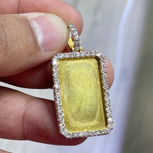จี้รูปทรงสี่เหลี่ยมผืนผ้าชุบทอง 14K แบบคลาสสิกประดับเพชรโมอิสซาไนต์ VVS ด้วยเทคนิคการฝังแบบ Bezel ของขวัญสำหรับทุกเพศ สไตล์ฮิปฮอป - Product Image 3