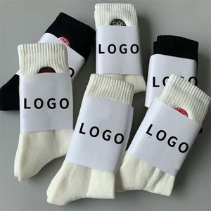 Designer Embroidered Logo Winter Crew Socks Custom Cotton Blend Breathable Quick Dry Yoga Sport Socks Men Fashion OEM Service - Product Image 6