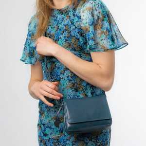 Sac bandoulière en cuir bleu roi avec sangle réglable, design minimaliste, vente en gros, sac à main de haute qualité, tendance - Product Image 4