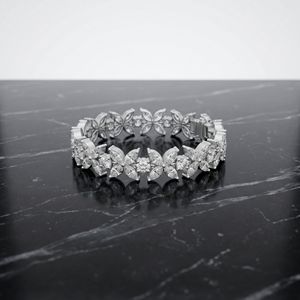 Pulsera Clásica de Oro con Flores y Diamantes para Mujer, Hecha a Mano en Oro de 14K y 18K, Chapada en Plata, con un Elegante Diseño Inspirado en Flores, para Boda - Product Image 4