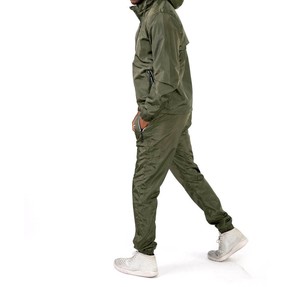 Ensemble survêtement coupe-vent décontracté à capuche avec logo personnalisé, veste légère imperméable et pantalon de jogging pour hommes et femmes - Product Image 2