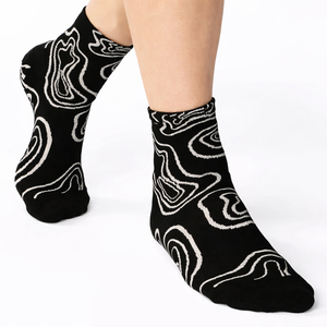 <b>Custom</b> logo Anti slip <b>socks</b> Geometric Pattern Jacquard Knit Breathable <b>Grip</b> <b>socks</b> for Pilates Yoga Studio - Product Image 1